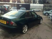 used Lexus IS200 2.0