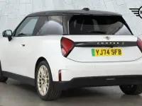 Używany Mini Cooper SE Hatch 158 kW (215 KM) 2025 Biały Hatchback