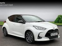 Used Toyota Yaris Hybrid Sport 131 HP (96 kW) 2025 Platinum white pearl bitone Hatchback