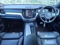 Used Volvo XC60 R-Design 197 HP (144 kW) 2021 White SUV