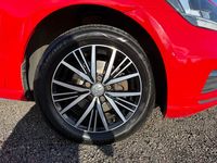 Used VW Golf VII SE 150 HP (110 kW) 2018 Red Estate