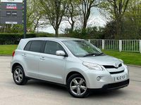Usado Toyota Urban Cruiser 90 HP (66 kW) 2010 Prateado Citadino