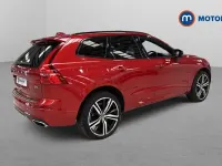 Used Volvo XC60 R-Design 197 HP (144 kW) 2021 Red SUV