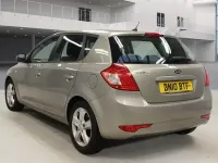 Used Kia Ceed 126 HP (92 kW) 2010 Silver Hatchback