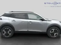 Używany Peugeot e-2008 Allure 98 kW (134 KM) 2024 Szary SUV