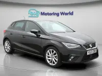 Usado Seat Ibiza FR 110 CV (80 kW) 2023 Negro Utilitario