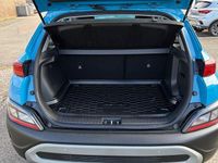 Gebraucht Hyundai Kona SE 141 PS (103 kW) 2022 Blau SUV