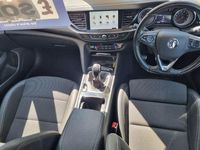 Used Vauxhall Insignia SRi 168 HP (123 kW) 2017 Silver Hatchback