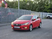 Used Vauxhall Astra SRi 105 HP (77 kW) 2016 Red Hatchback