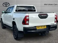 Gebraucht Toyota HiLux 201 PS (147 kW) 2021 Weiß Pickup