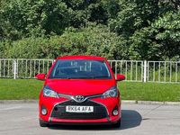 Used Toyota Yaris 2015 Red Hatchback