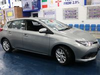 used Toyota Auris Hybrid 