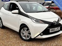 Used Toyota Aygo x-press 68 HP (50 kW) 2015 White Hatchback