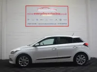 Used Hyundai i20 Premium 84 HP (61 kW) 2017 White Hatchback