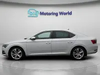 Gebraucht Skoda Superb Dynamic 218 PS (160 kW) 2020 Weiß Kleinwagen