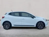 Used Renault Clio Evolution 90 HP (66 kW) 2023 White Hatchback