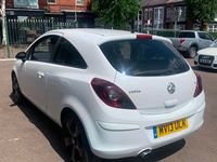 Used Vauxhall Corsa 83 HP (61 kW) 2013 White Hatchback