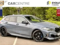 Begagnad BMW M135 Sport Line 2021 Grå Halvkombi