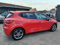 Used Renault Clio IV Dynamique 90 HP (66 kW) 2015 Red Hatchback