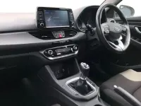 Used Hyundai i30 SE 120 HP (88 kW) 2018 White Hatchback