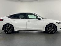 Begagnad Honda Civic Advance 2024 Vit Halvkombi