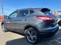 Used Nissan Qashqai Tekna 130 HP (95 kW) 2014 Grey SUV
