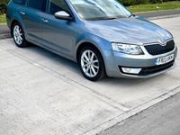 Usado Skoda Octavia Elegance 2013 Gris Familiar