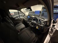 Used Ford Transit Custom Limited 170 HP (125 kW) 2022 White Van