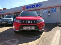 Used Suzuki Vitara SZ-T 116 HP (85 kW) 2023 Red/black two tone SUV
