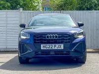 Usado Audi Q2 Black Edition 150 CV (110 kW) 2022 Azul SUV