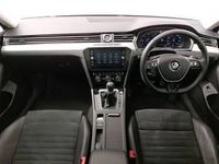 Usado VW Passat GT 150 HP (110 kW) 2017 Cinzento Sedan