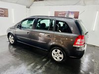 Used Vauxhall Zafira 115 HP (84 kW) 2009 Grey MPV