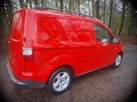 Gebraucht Ford Transit Limited 100 PS (73 kW) 2023 Rot Van
