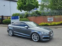 Usado Audi A3 300 HP (220 kW) 2015 Cinzento Sedan