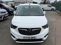 Used Vauxhall Combo S 100 HP (73 kW) 2020 White MPV