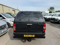 Used Toyota HiLux Active 150 HP (110 kW) 2016 Black Pickup