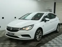 Used Vauxhall Astra 125 HP (91 kW) 2016 White Hatchback