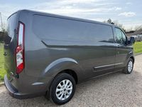 Usado Ford Transit Custom Limited 130 HP (95 kW) 2020 Cinzento Van