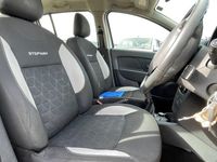 Used Dacia Sandero Lauréate 90 HP (66 kW) 2014 White Hatchback