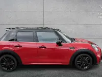 Used Mini Cooper Hatch 134 HP (98 kW) 2022 Red Hatchback