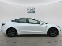 Used Tesla Model 3 Standard Range Plus 239 kW (325 HP) 2020 White Sedan