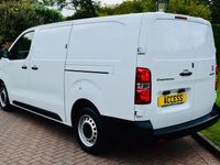 Used Citroën Dispatch 142 HP (104 kW) 2022 White MPV