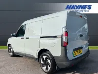 Begagnad Ford E-Transit Trend 98 kW (134 HK) 2025 Grå Van