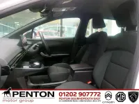 Used MG MG4 EV SE 123 kW (168 HP) 2023 White Hatchback