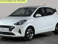 Used Hyundai i10 Advanced 67 HP (49 kW) 2024 White Hatchback