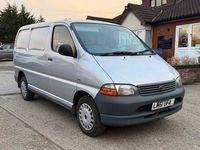 Used Toyota HiAce 88 HP (64 kW) 2001 Silver MPV
