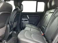 Usado Land Rover Defender SE Dynamic 397 HP (291 kW) 2023 Preto SUV