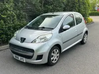 Begagnad Peugeot 107 68 HK (50 kW) 2010 Silver Halvkombi