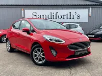 Używany Ford Fiesta Zetec 85 KM (62 kW) 2018 Czerwony Hatchback