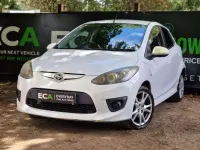 Used Mazda 2 86 HP (63 kW) 2010 White Hatchback